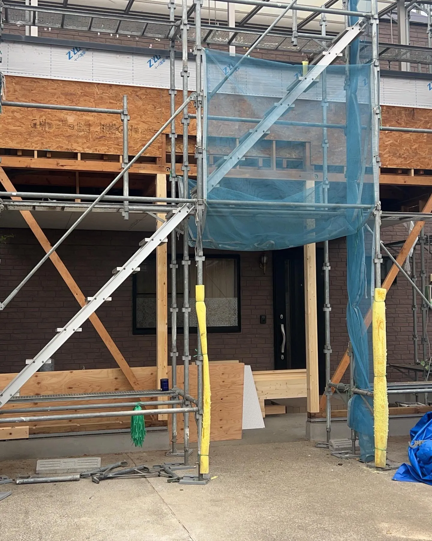 群馬県桐生市に位置する青木板金が、この度前橋市S様邸宅にて一...