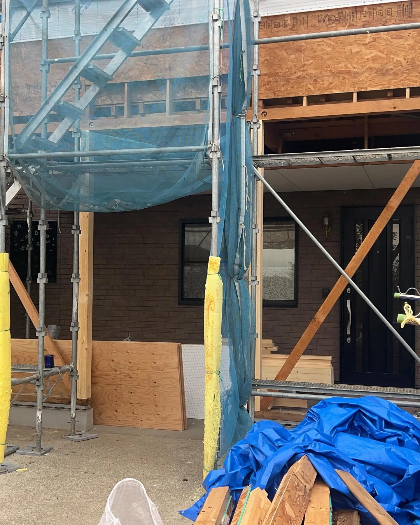 群馬県桐生市に位置する青木板金が、この度前橋市S様邸宅にて一...