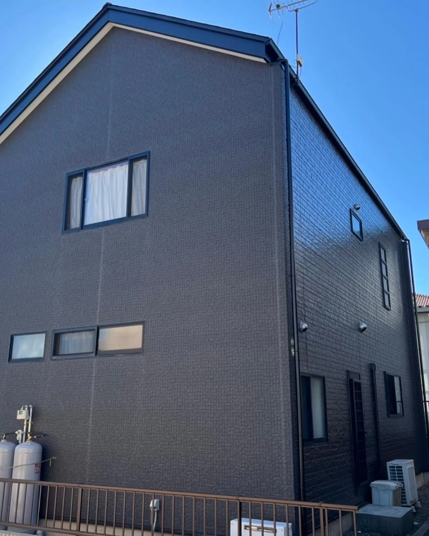 群馬県桐生市に位置する青木板金が、この度前橋市S様邸宅にて一...